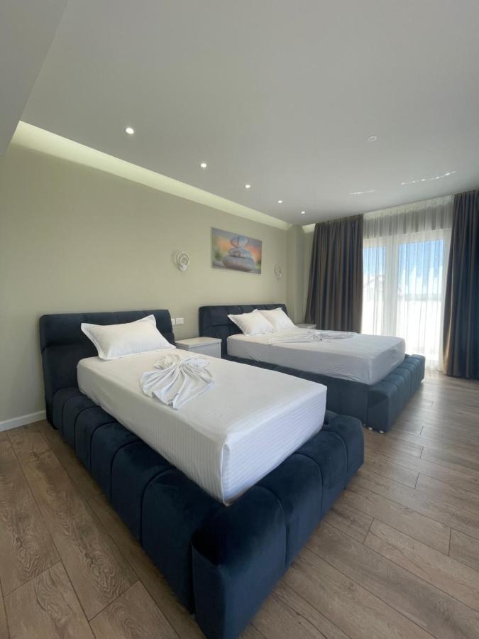 Adria Hotel Golem  Buitenkant foto